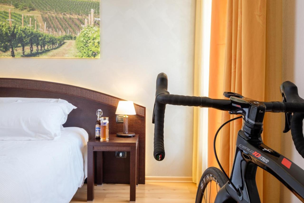 Wine Hotel San Giacomo Activity & Wellness Paderno del Grappa Екстериор снимка